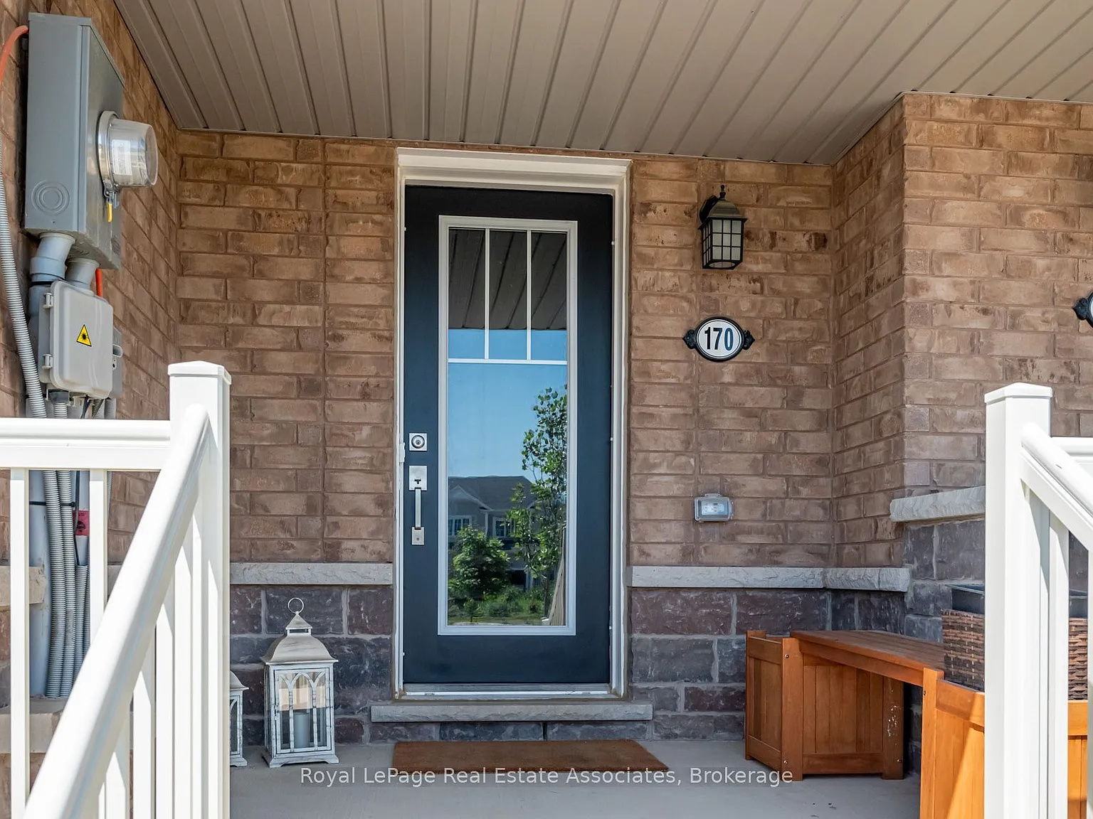 3 bed, $2,600 — Photo 2
