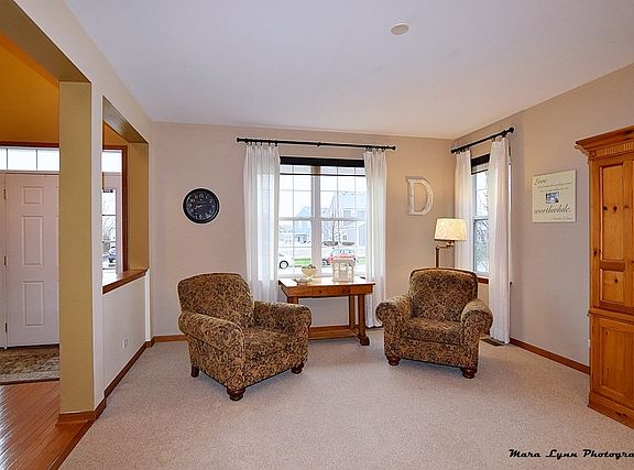 5th image of 254 Fairhaven Dr