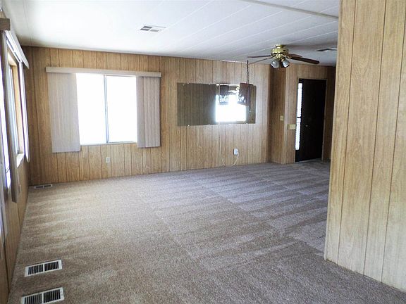 2nd image of 214 Club House Dr
