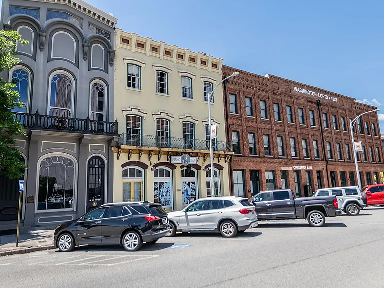 572 Mulberry St — Photo 18