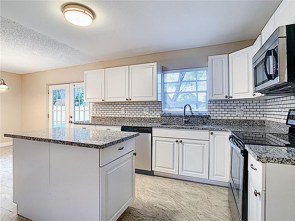5th image of 705 Briarcliffe St