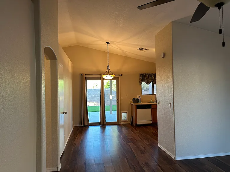 15743 W Elm St — Photo 19