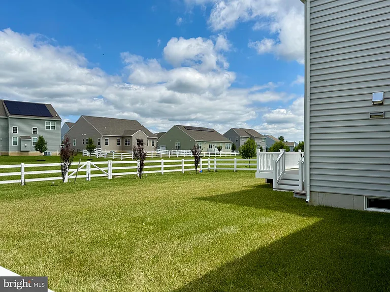 636 McCracken Dr — Photo 25