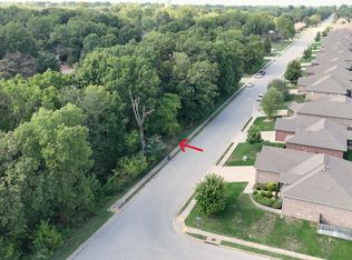 5815 S Cloverdale Ln, Battlefield, MO 65619