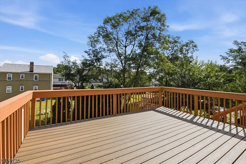 2 bed, 1.0 bath, $1,800 — Photo 2