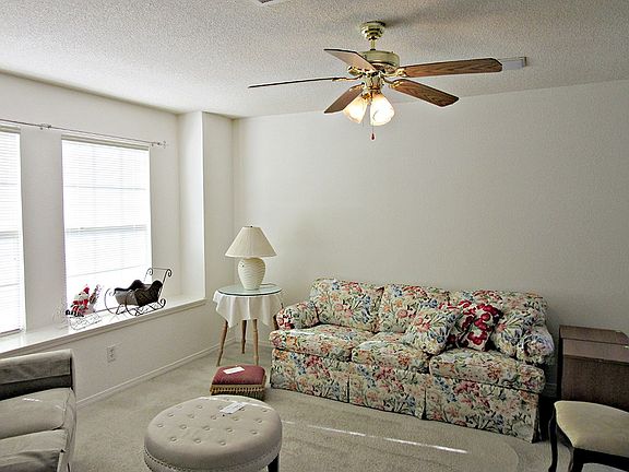 3rd image of 2257 Tierra Robles Dr