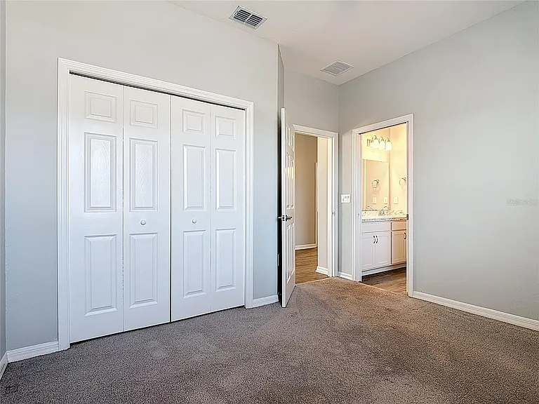 840 Sydney St — Photo 30