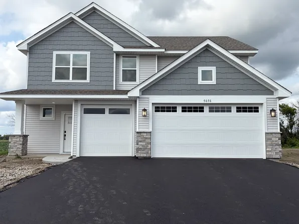 7676 Lotus Ln, Lino Lakes, MN 55038