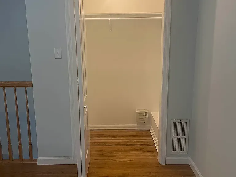 190 Wellington Ct #1 — Photo 12