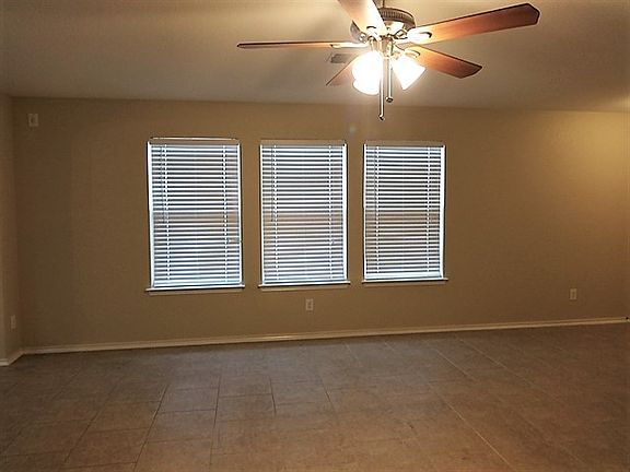 2nd image of 10027 Del Lago Ct