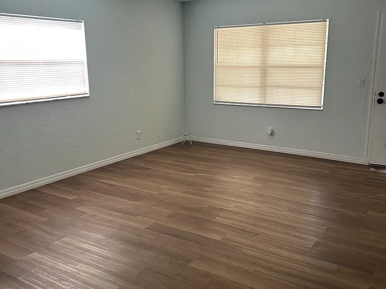 1132 Auburn St #110 — Photo 7
