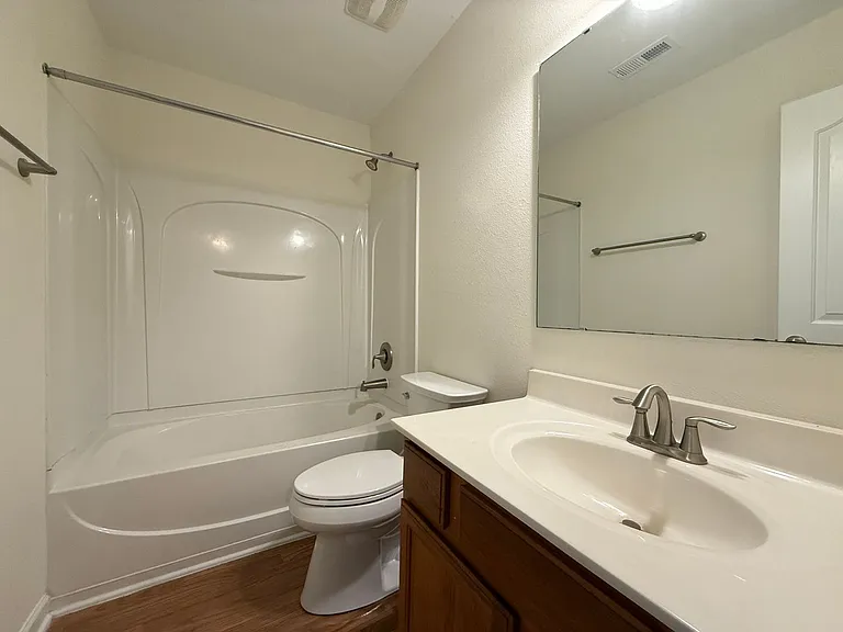 1040 Treble Ct — Photo 16