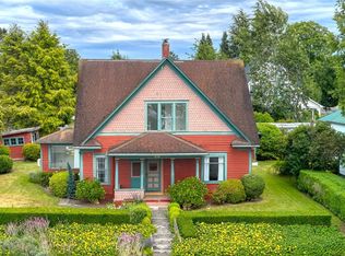 976 Peace Portal Dr, Blaine, WA