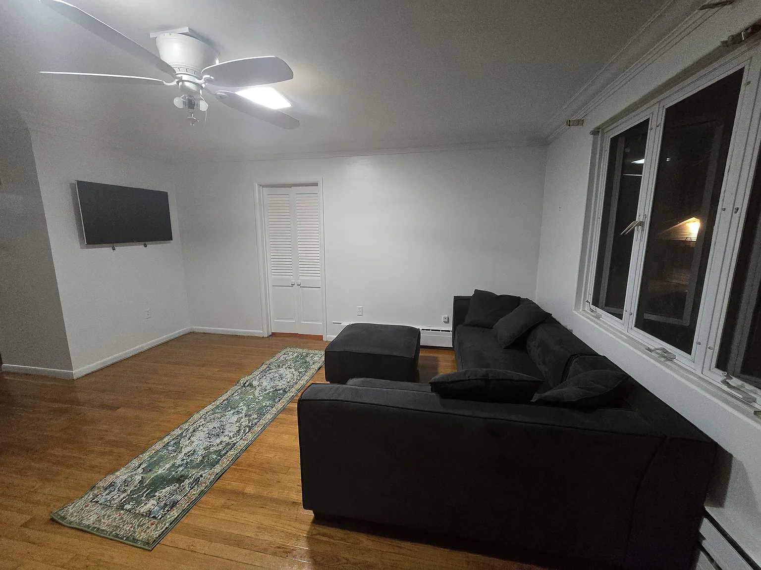 3 bed, 980 sqft, $1,500 — Photo 3