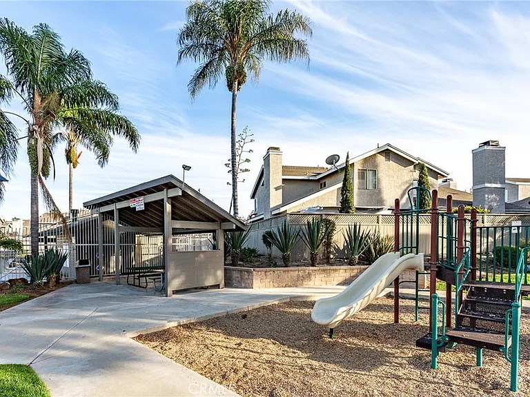 1653 Toyon Pl — Photo 10