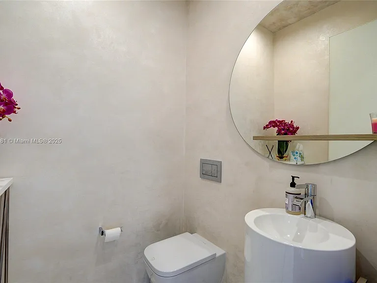 18501 Collins Ave #5001 — Photo 25