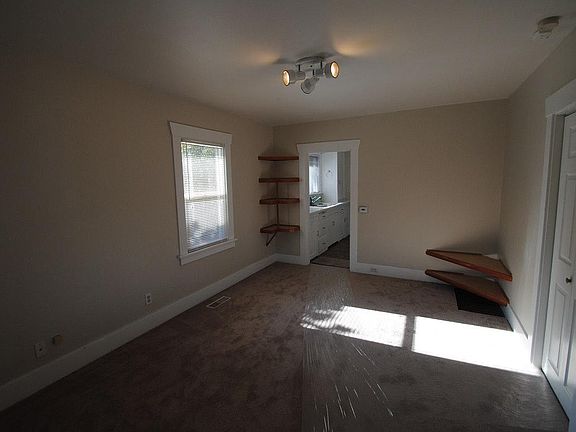 2nd image of 6707 Cleopatra Pl NW