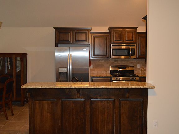 Granite Bar/Open to Living
