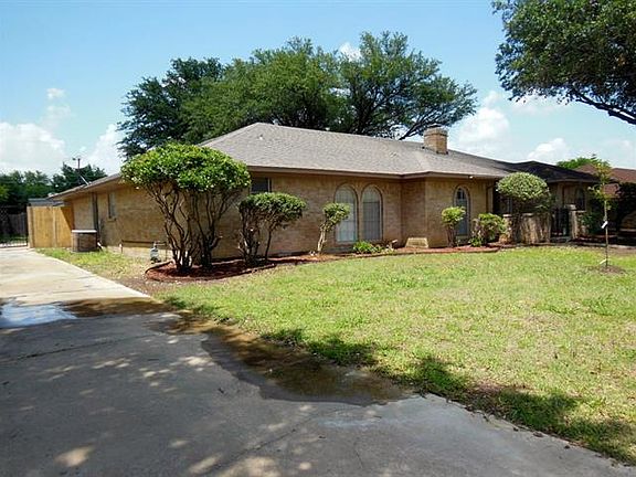 2nd image of 1304 Rockmoor Dr