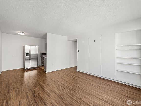 4th image of 1200 Boylston Avenue #402