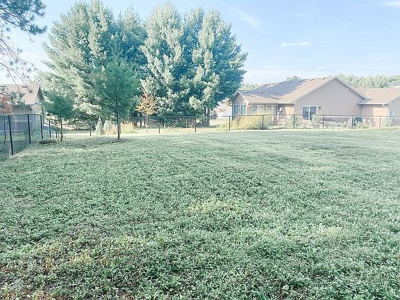 2nd image of 343 Evergreen Dr