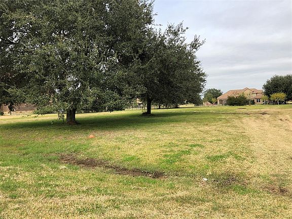 4th image of 32706 Westminster Dr