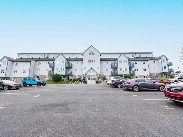 2 Lombardy Ln Unit 101, Halifax, NS B2X 3E4