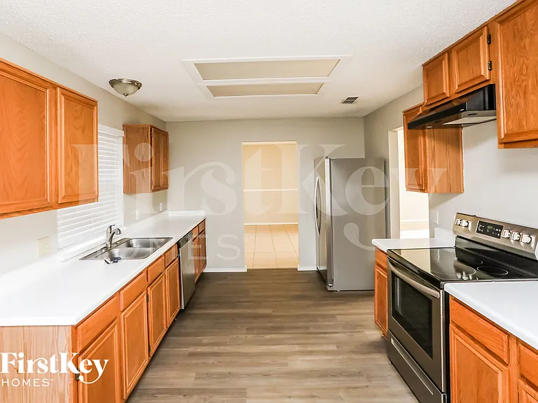5320 Faireast Ct — Photo 8
