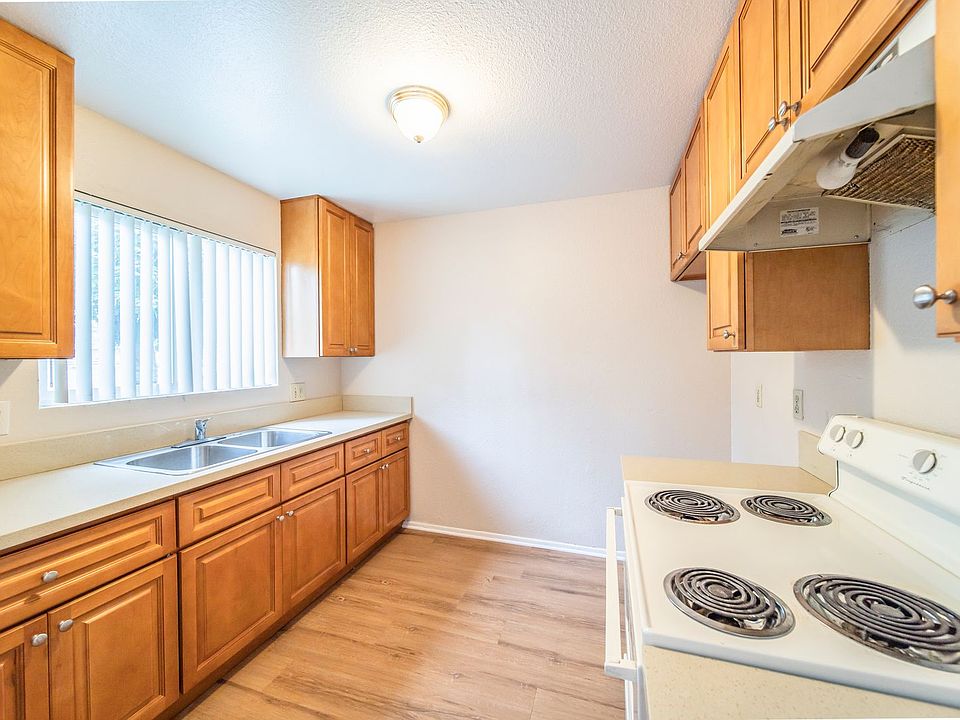 San Antonio Meadows Apartments BLUE 11981200 S San Antonio Ave