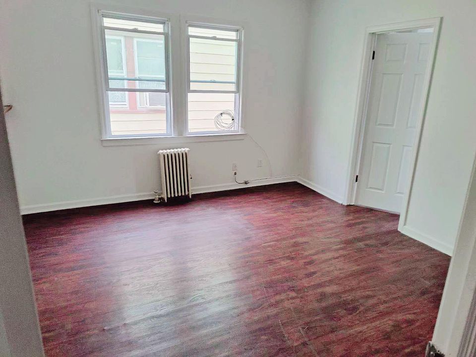 1st image of 91-18 78th St