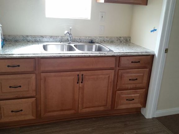 3rd image of 4240 35th St