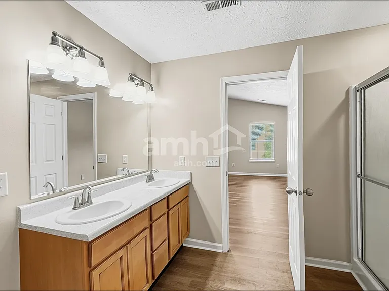 2591 Auburn Ct — Photo 13