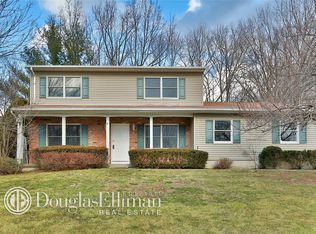 8 Harold St, Nanuet, NY 10954