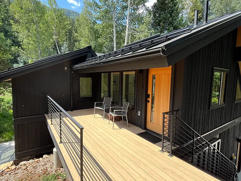 Meadow Dr — Photo 2