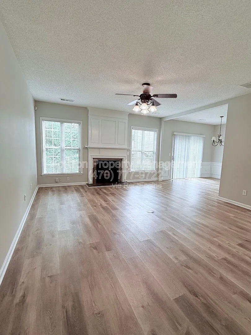 Building Photo - 2425 Elkhorn Ter #30