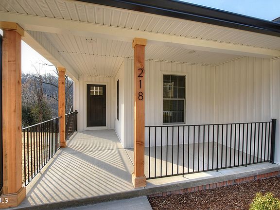 5th image of 218 Old Siam Rd