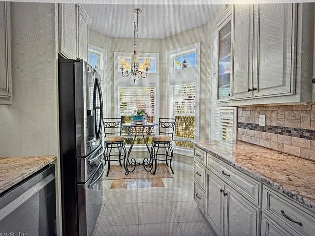 265 Kingston Dr — Photo 26