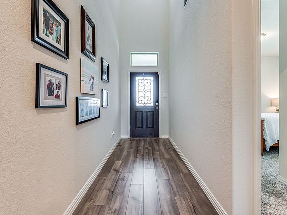 3rd image of 3409 Kingsgarden Rd