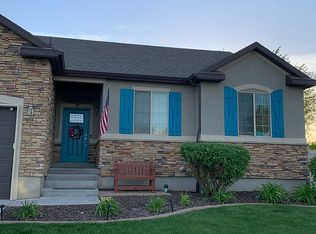 8486 S Crowsnest Dr, West Jordan, UT 84081
