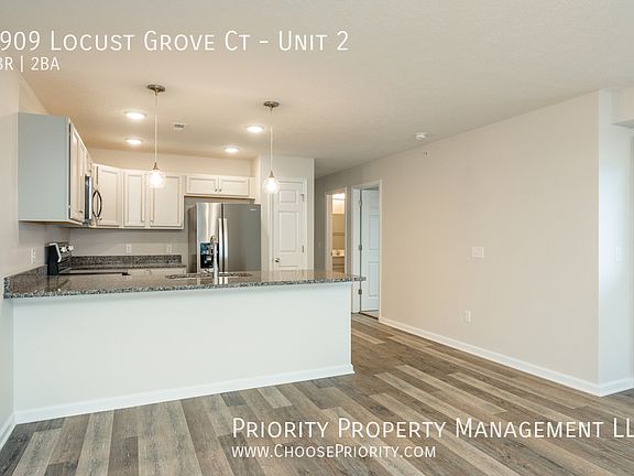 2nd image of 2909 Locust Grove Ct Unit 2