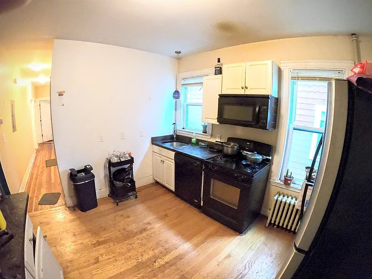 90 Fisher Ave #2 — Photo 6