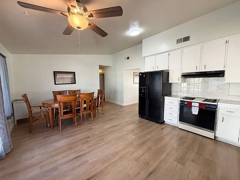 2126 Rawhide St — Photo 5