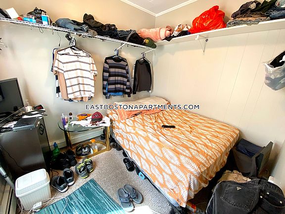 5th image of 132 Bremen St