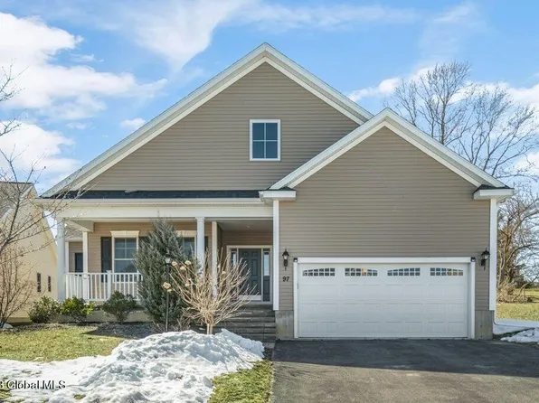 97 Waverly Circle, Watervliet, NY 12189