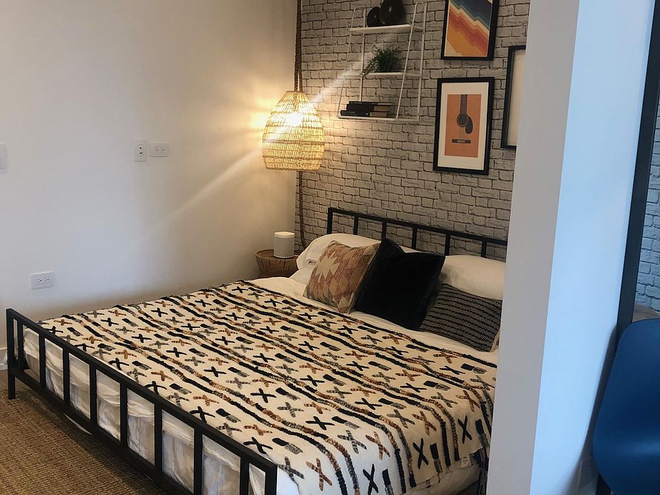 1st image of 1201 N Wells St #17