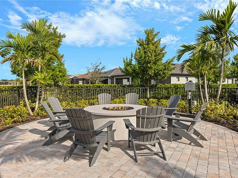 2147 Yellowfin Cir — Photo 32