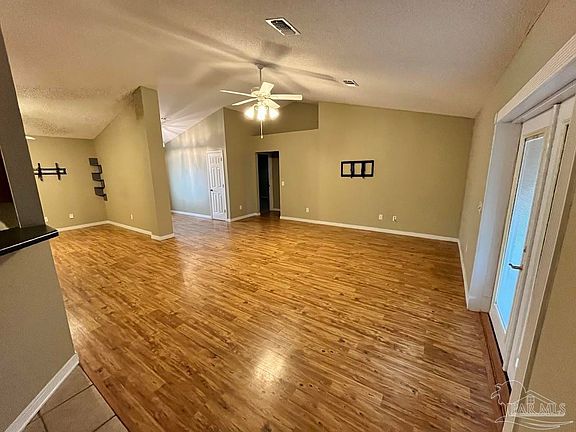 4th image of 5463 Keel Dr