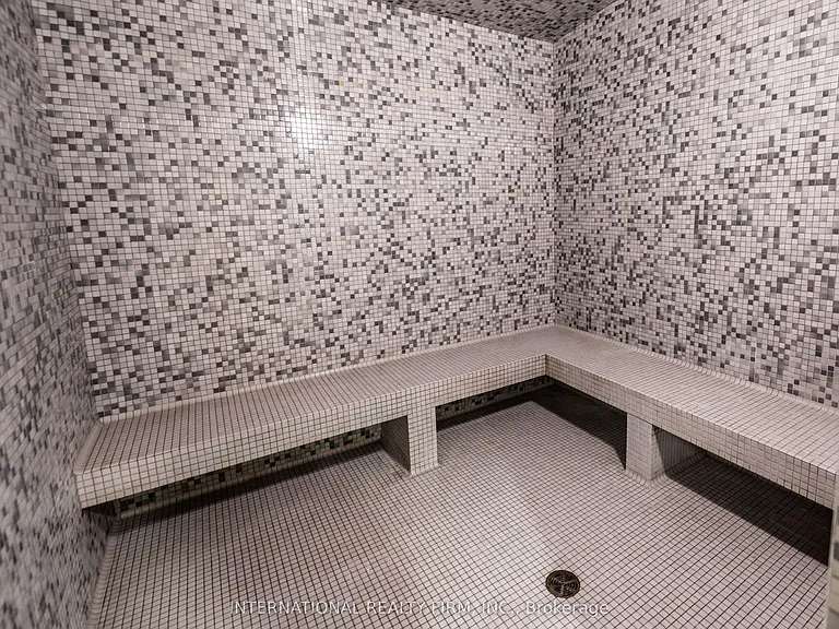 320 Richmond St E #208 — Photo 23