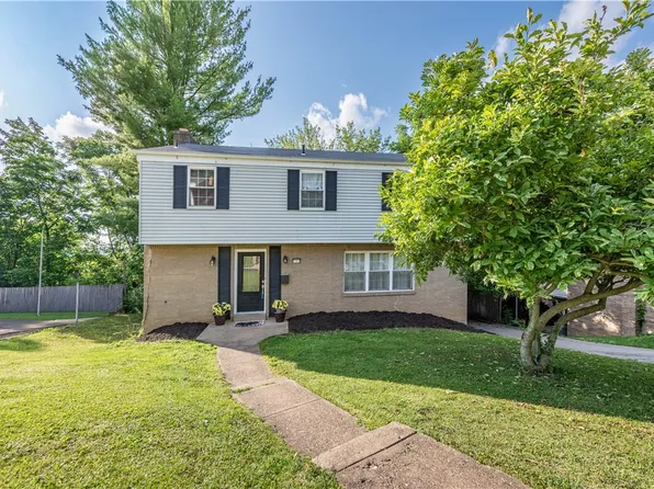 1361 Pesavento Dr, Bridgeville, PA 15017