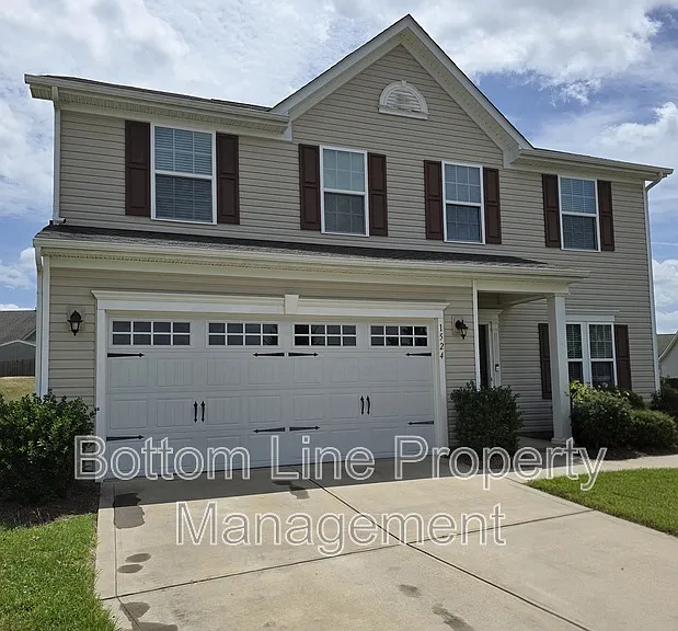 1524 Bailiff Ct SW — Photo 3